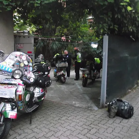 Ai Tre Leoni Lake Como